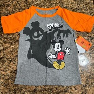 ✨NWT✨ Disney Mickey Mouse Halloween Tee